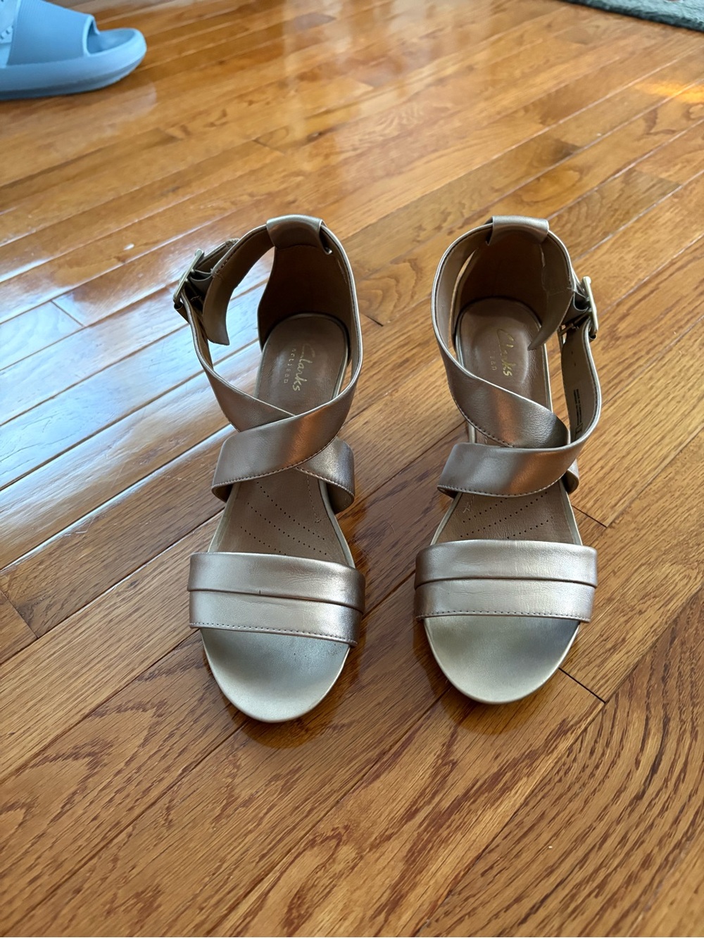 Clarks Women's Metallic Gold Crisscross Ankle Strap Sandals